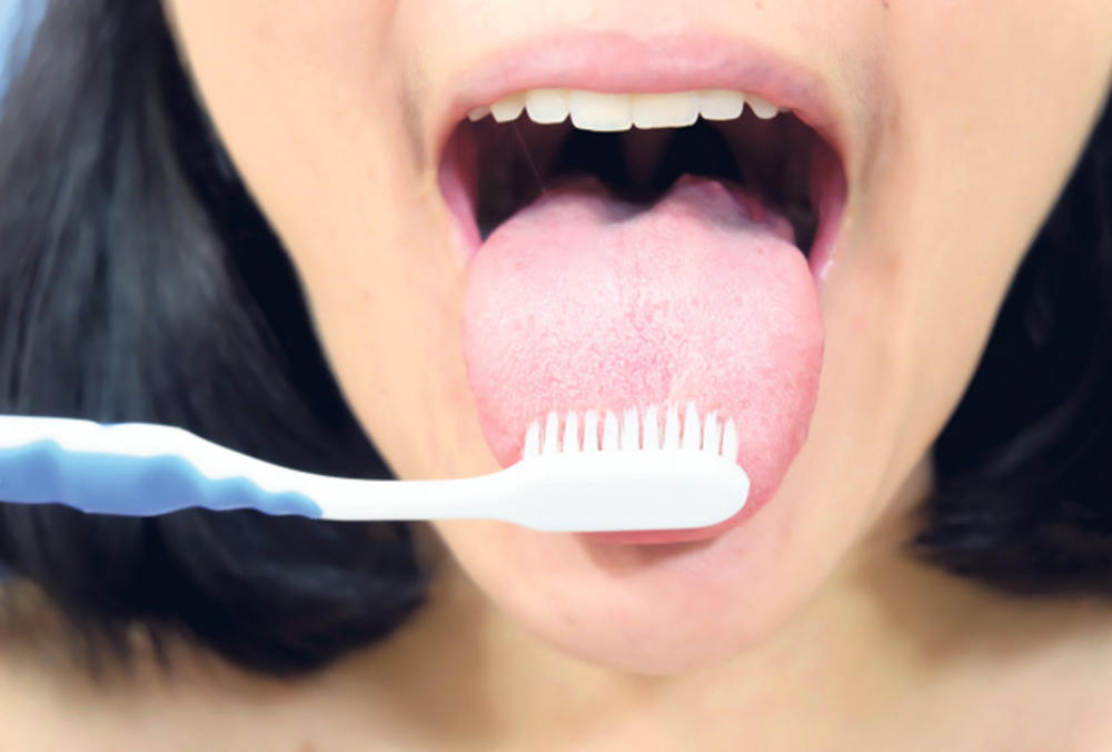 ne zaboravite da operete jezik dok perete zube