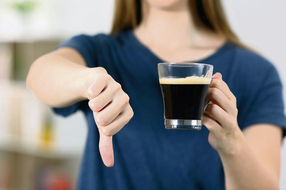 Najočigledniji pokazatelj toga da je osoba razvila kofeinsku zavisnost jeste situacija kada se otežano obavlja dnevne aktivnosti