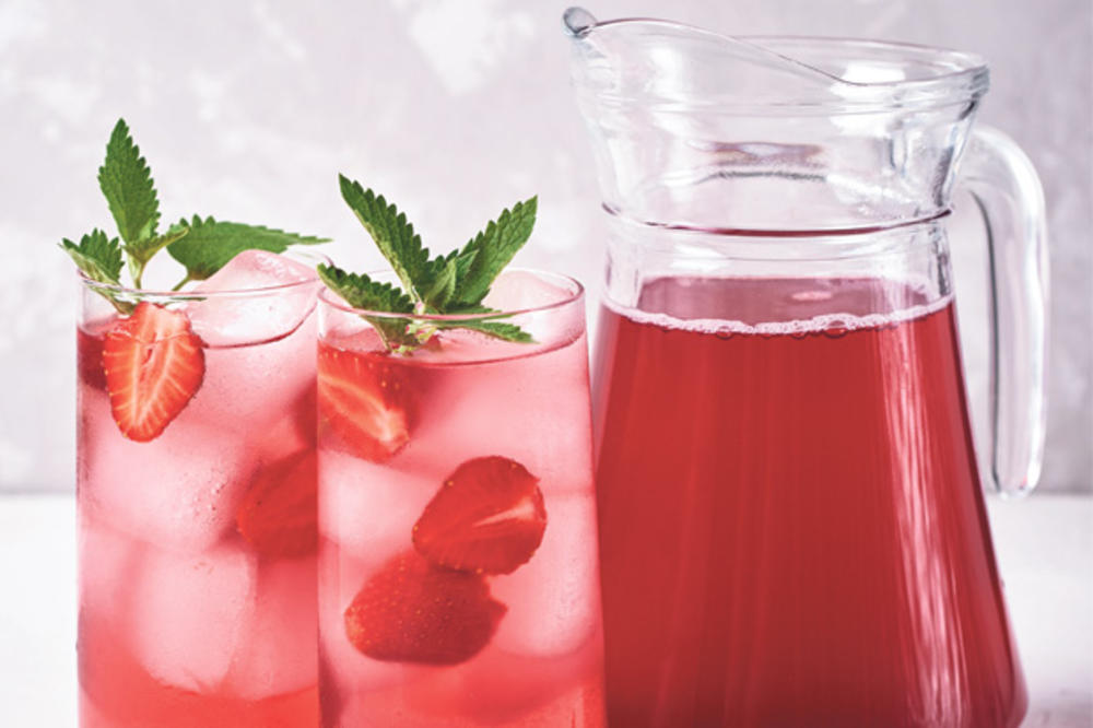Ledeni čaj od jagoda: Opustite se uz napitak koji popravlja raspoloženje
