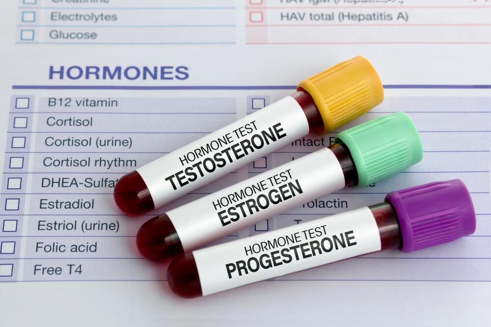 Ako se potvrdi nizak nivo testosterona, preporučuje se dalje ispitivanje hormona
