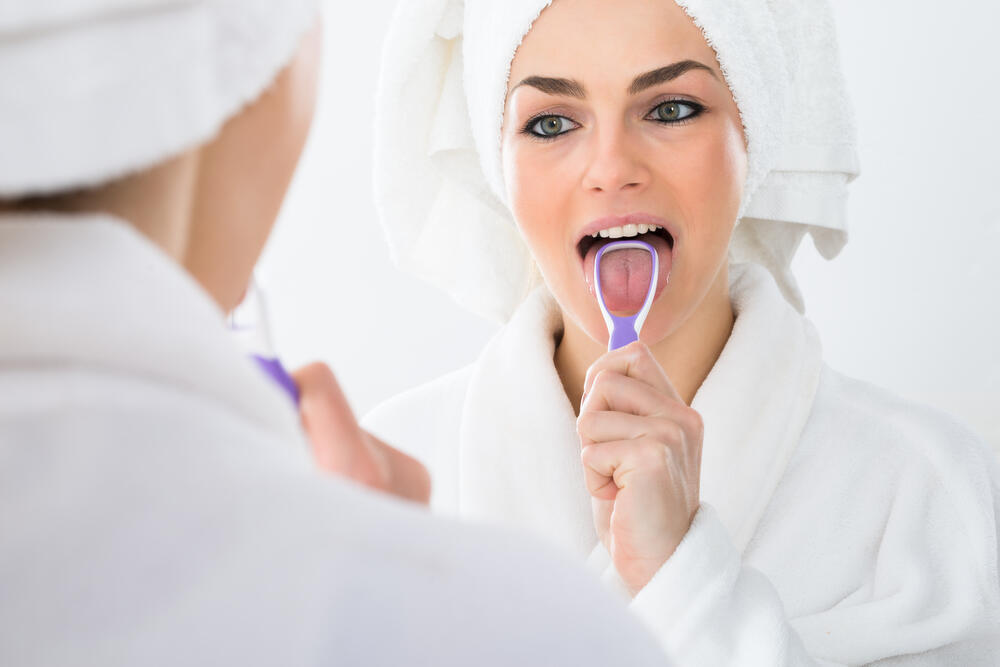 Kada perete zube, ne preskačite čišćenje jezika 