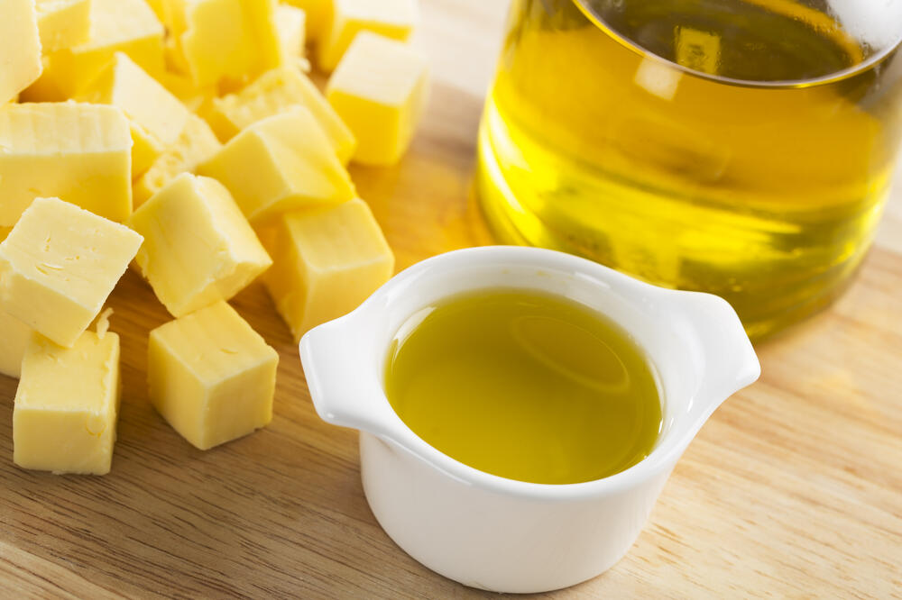 Šta više utiče na telesnu težinu – maslac ili ulje? Odgovor vas može iznenaditi