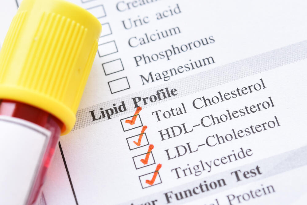normalna vrednost holesterola za zdravu osobu je manja od 5 mmol/L (ukupno), LDL holesterola manje od 3 mmol/L, a HDL više od 1-1,5 mmol/l